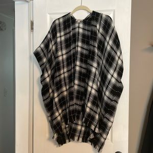 Plaid poncho LOFT